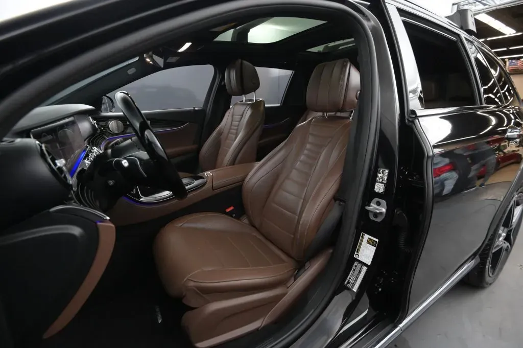 Mercedes-Benz E-Class photo 42