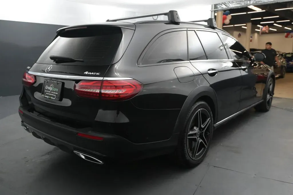 Mercedes-Benz E-Class photo 5