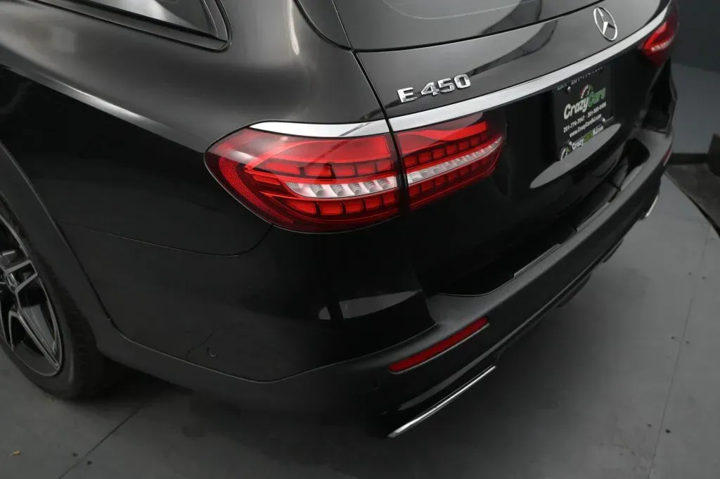 Mercedes-Benz E-Class photo 18
