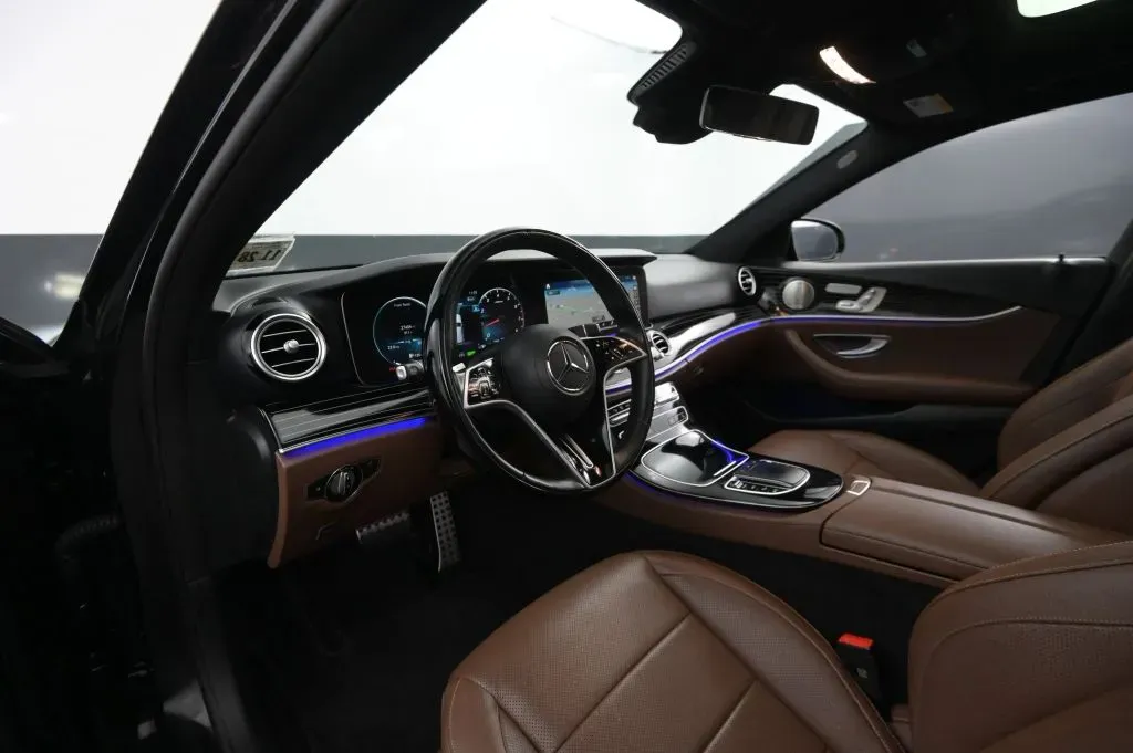 Mercedes-Benz E-Class photo 41