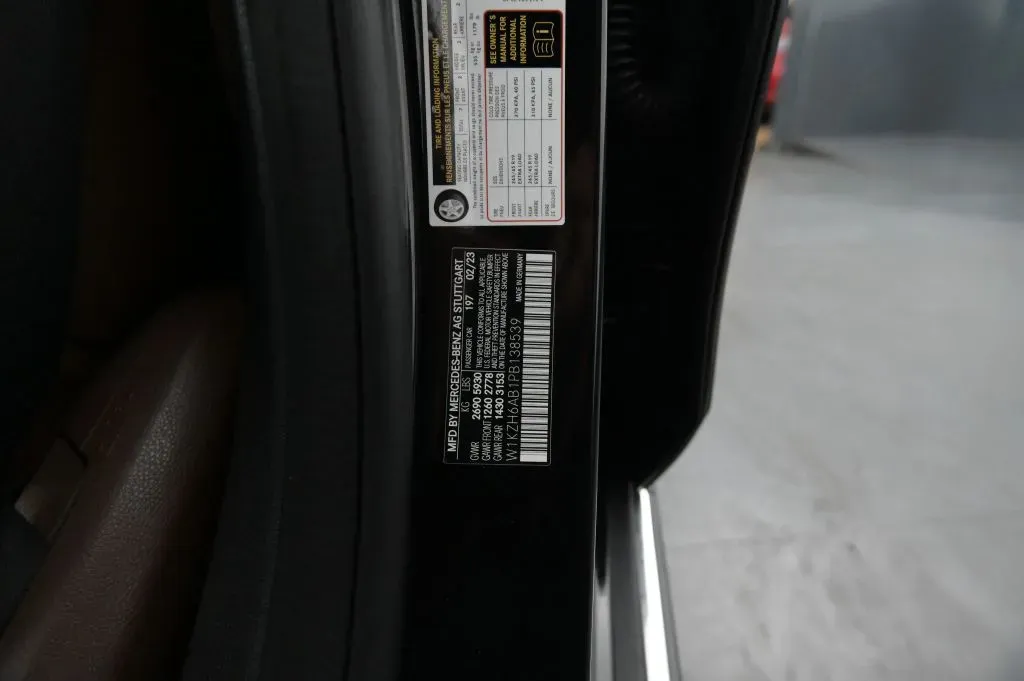 Mercedes-Benz E-Class photo 23
