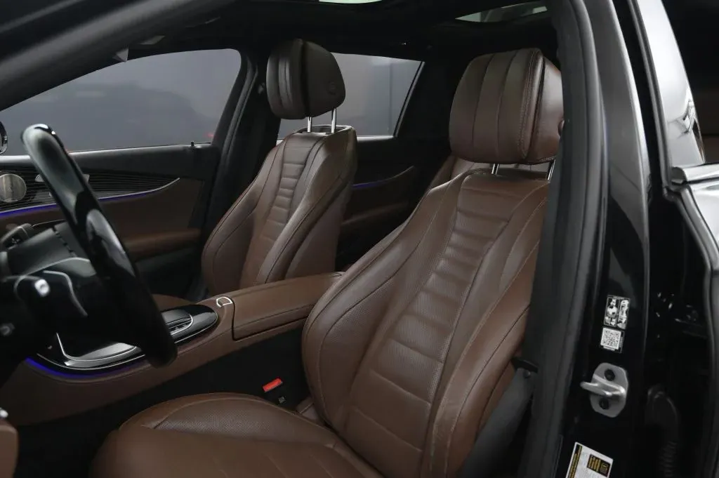 Mercedes-Benz E-Class photo 43