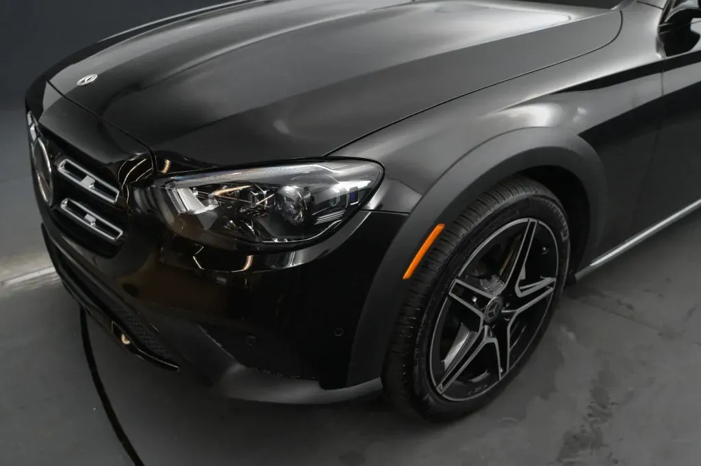 Mercedes-Benz E-Class photo 10