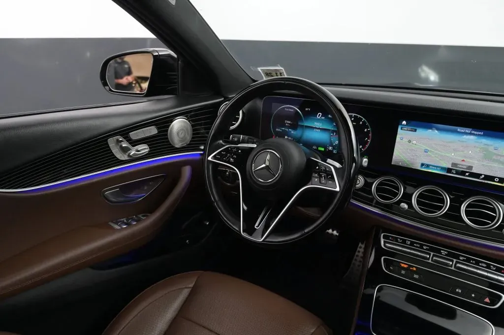 Mercedes-Benz E-Class photo 36