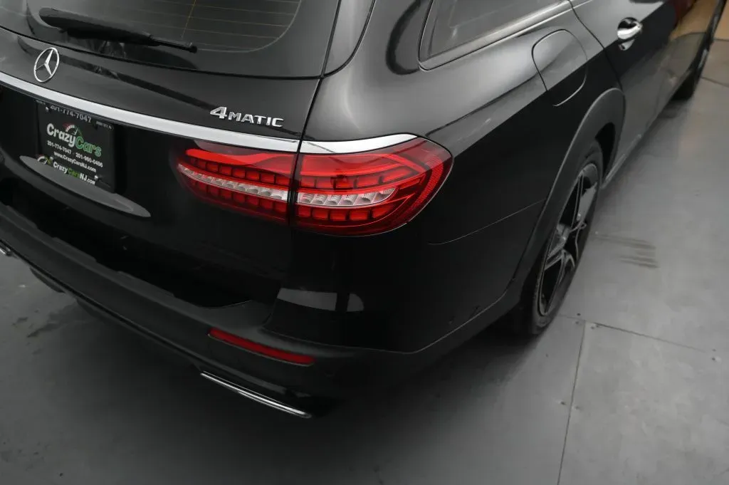 Mercedes-Benz E-Class photo 19