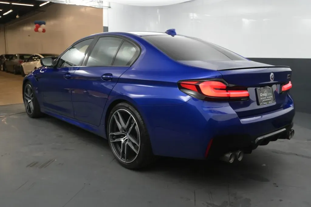 BMW M5 photo 3