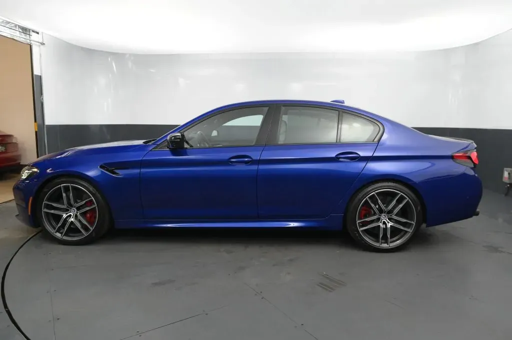 BMW M5 photo 2