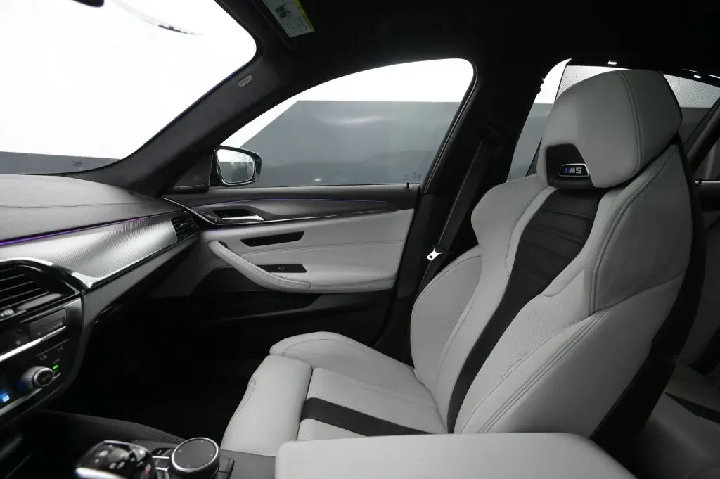 BMW M5 photo 35