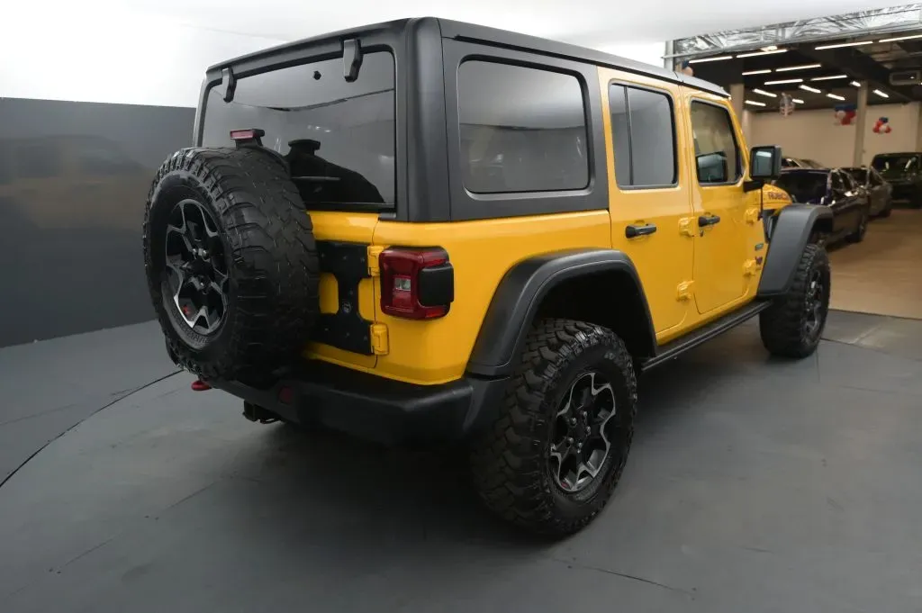 Jeep Wrangler photo 5