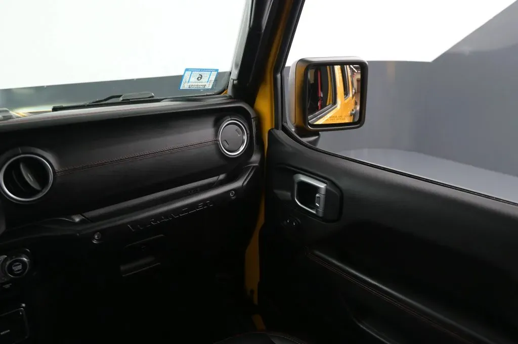 Jeep Wrangler photo 36