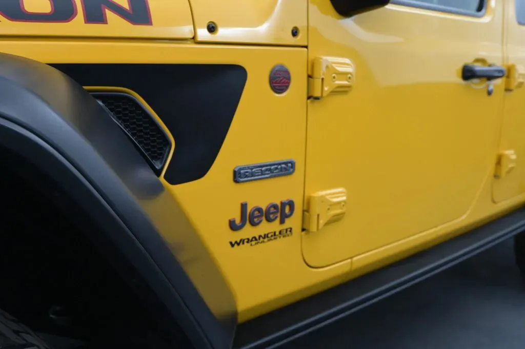 Jeep Wrangler photo 11