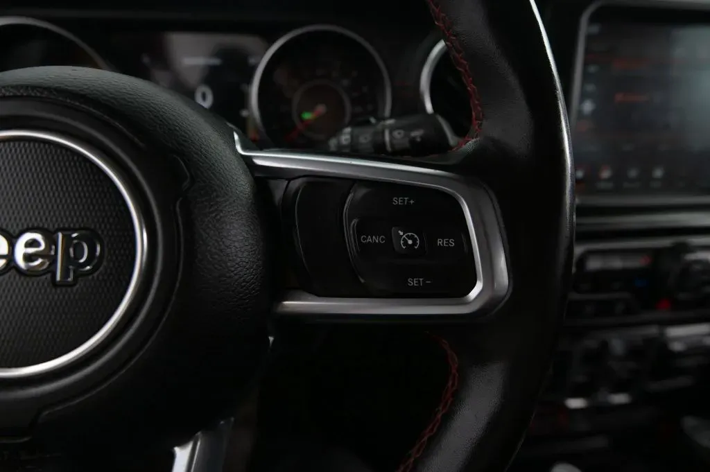 Jeep Wrangler photo 25