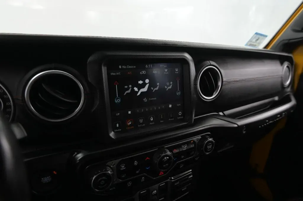 Jeep Wrangler photo 27