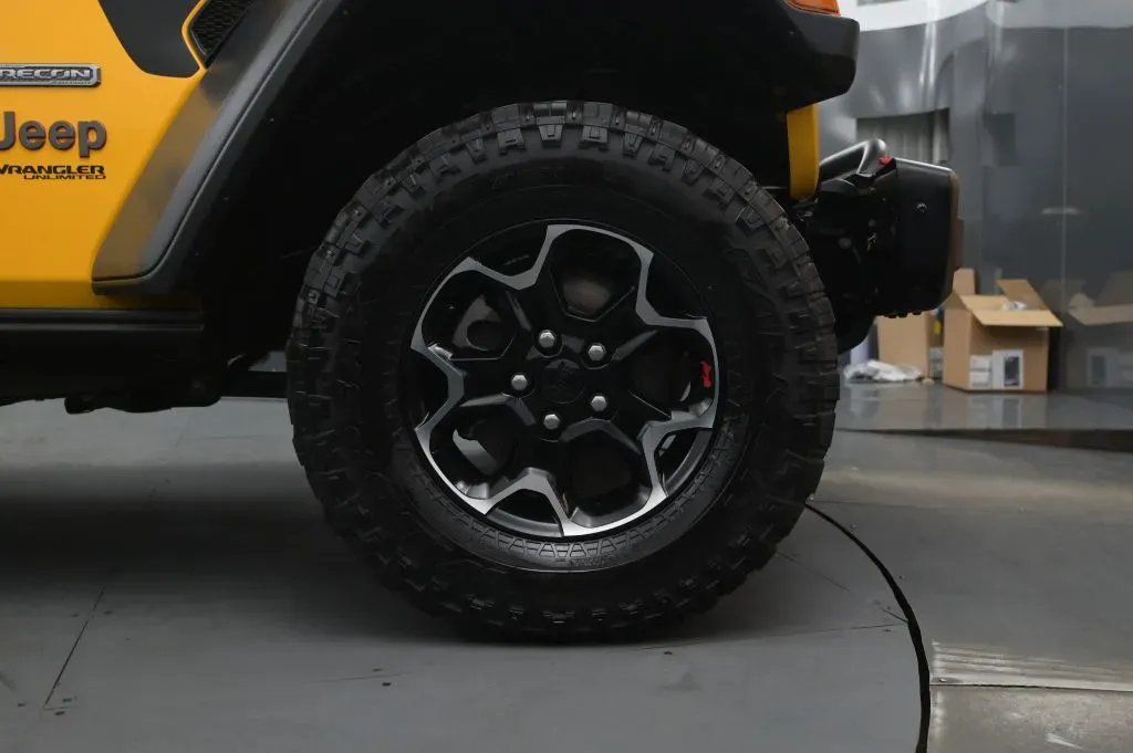 Jeep Wrangler photo 20