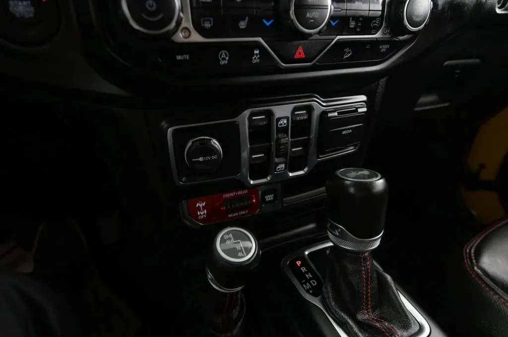 Jeep Wrangler photo 30