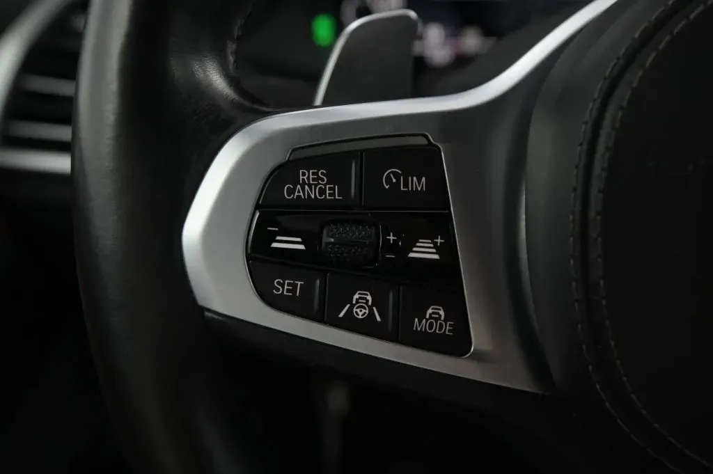 BMW X6 photo 12