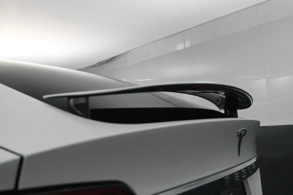 Tesla Model X photo 18