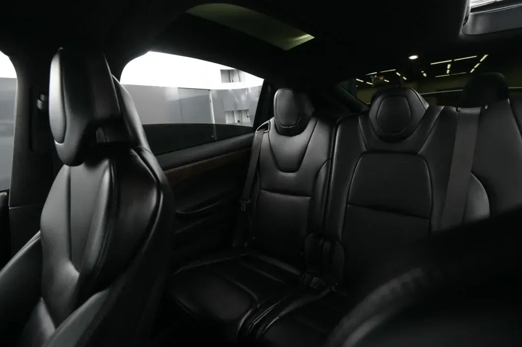 Tesla Model X photo 43