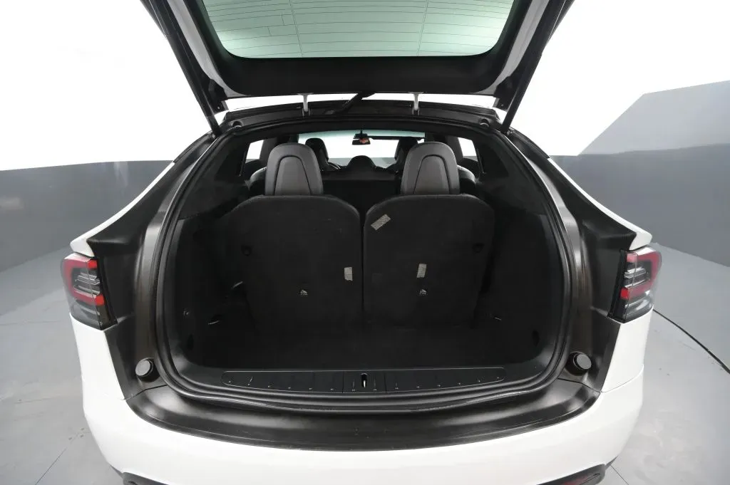 Tesla Model X photo 48