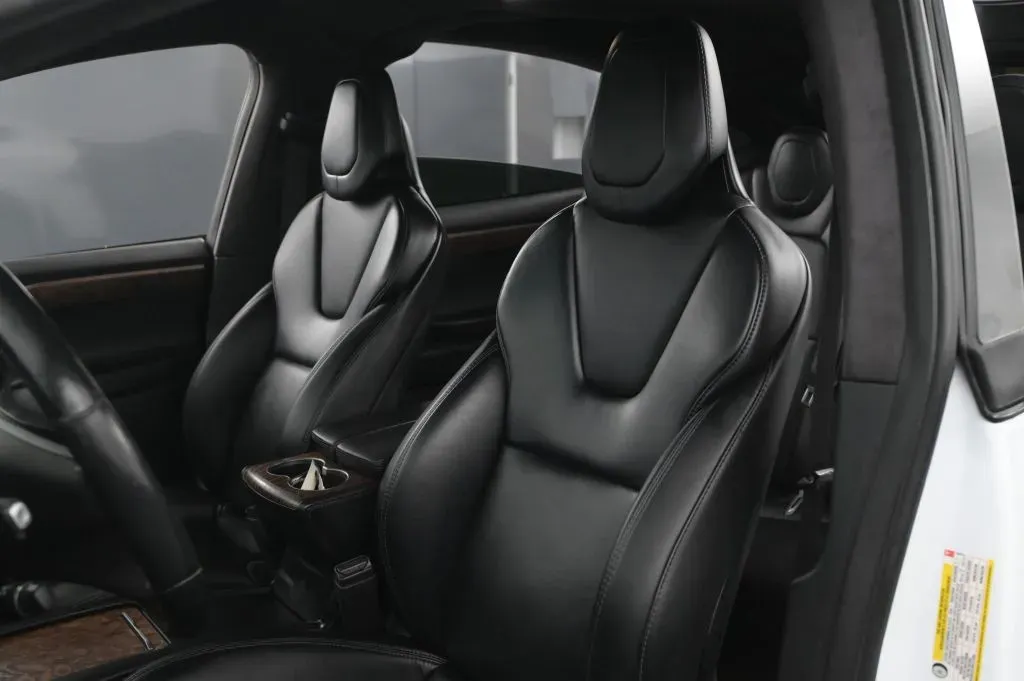 Tesla Model X photo 42