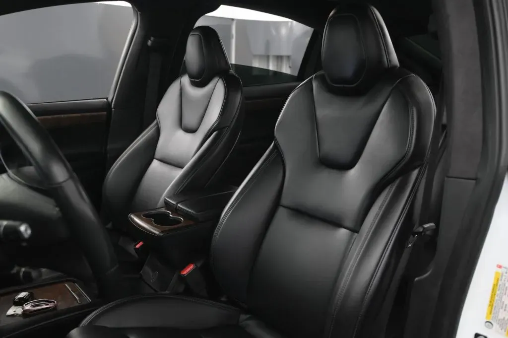 Tesla Model X photo 36