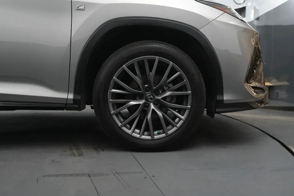Lexus RX photo 17