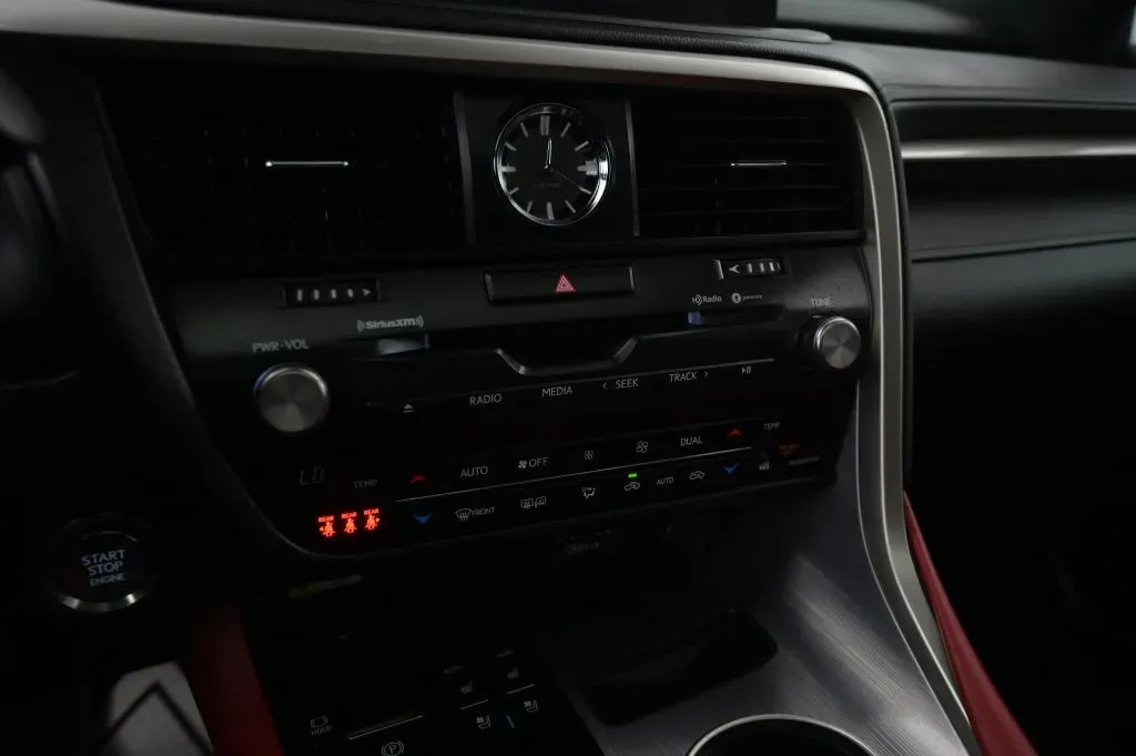 Lexus RX photo 25