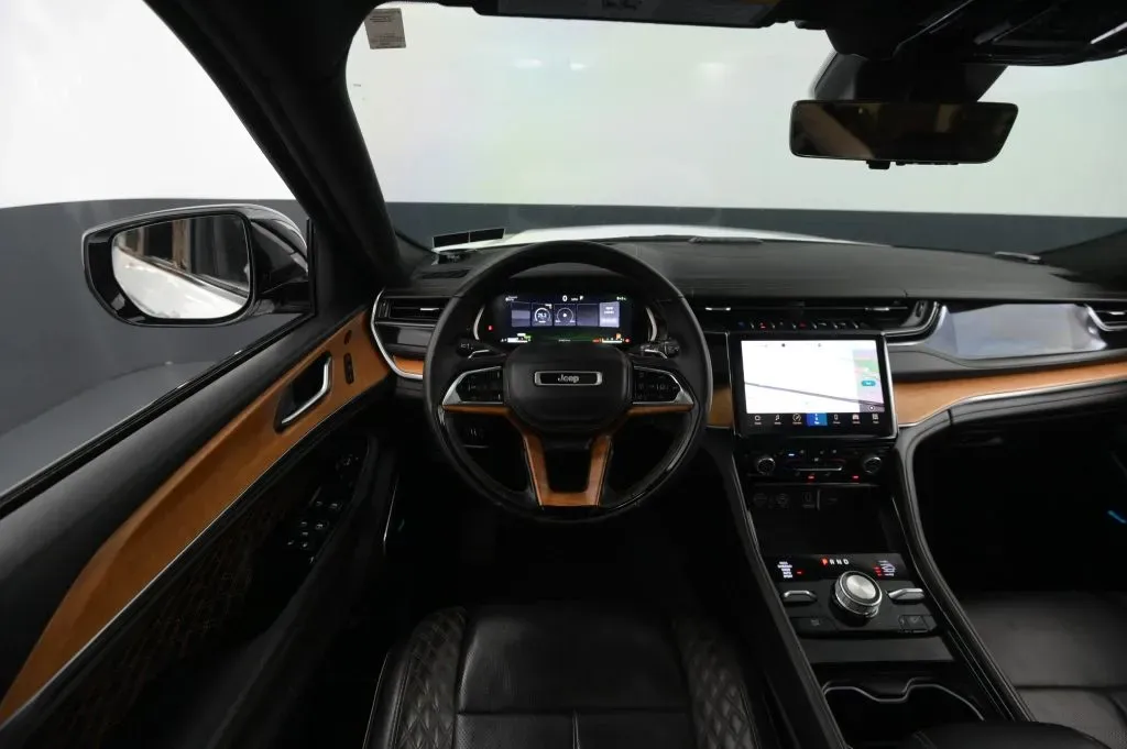 Jeep Grand Cherokee photo 44