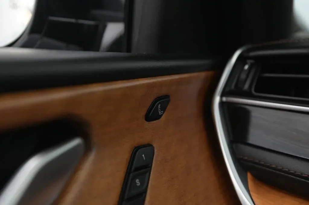 Jeep Grand Cherokee photo 29