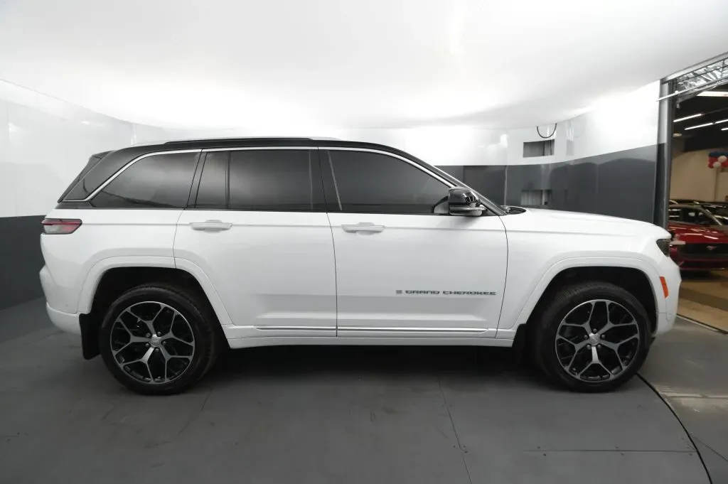 Jeep Grand Cherokee photo 6