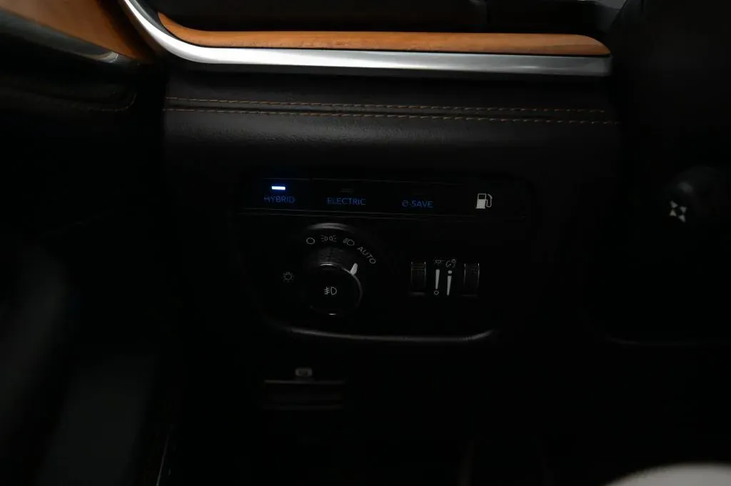 Jeep Grand Cherokee photo 28