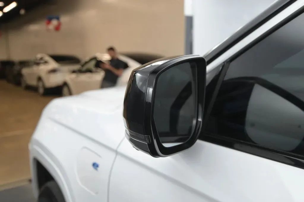 Jeep Grand Cherokee photo 16