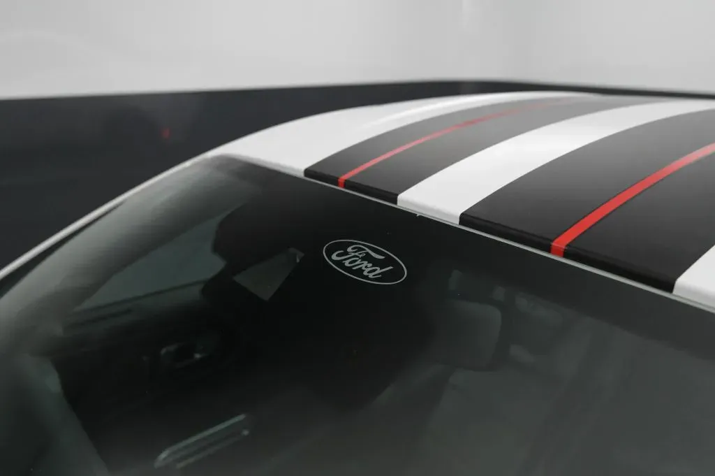 Ford Mustang photo 12