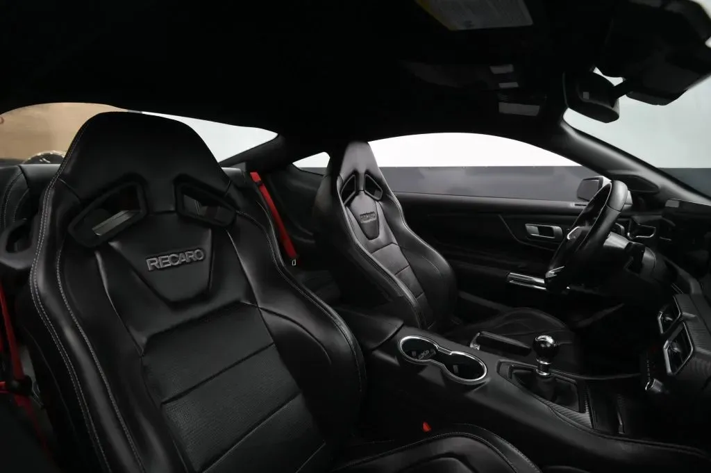 Ford Mustang photo 49