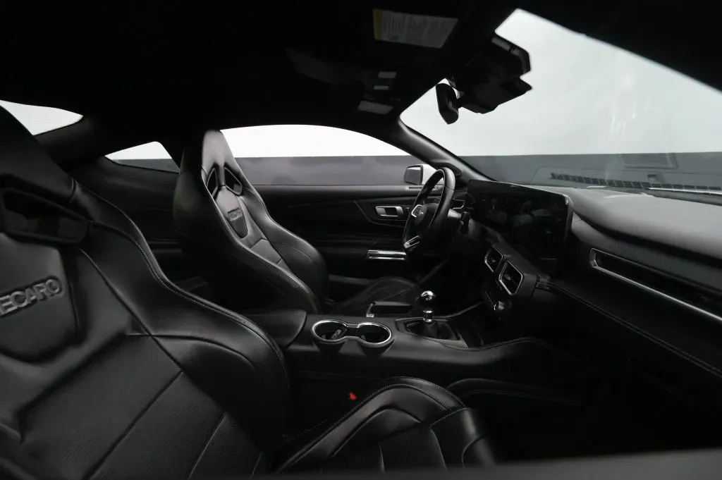 Ford Mustang photo 48