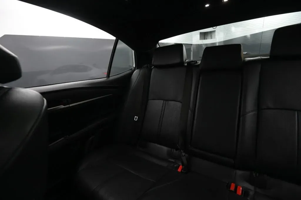 Toyota Camry photo 40