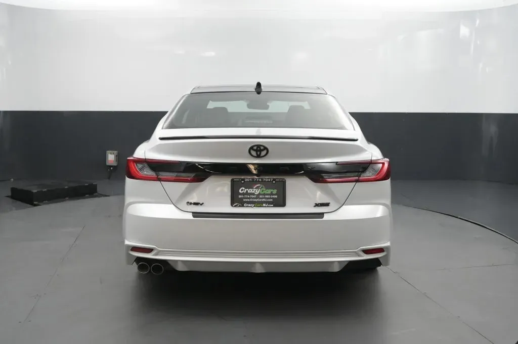 Toyota Camry photo 4