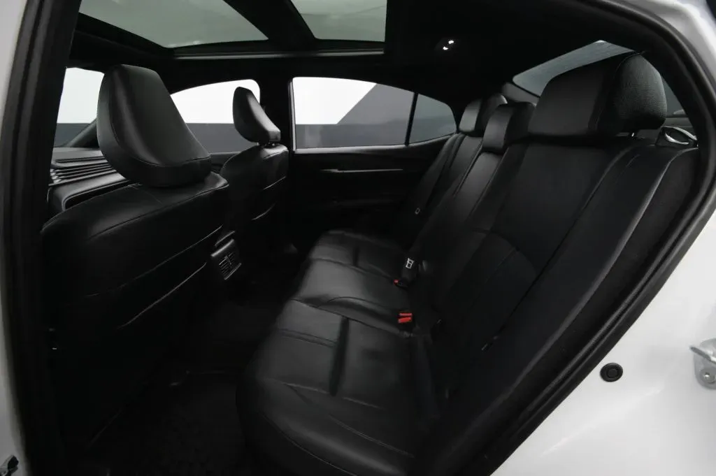 Toyota Camry photo 41