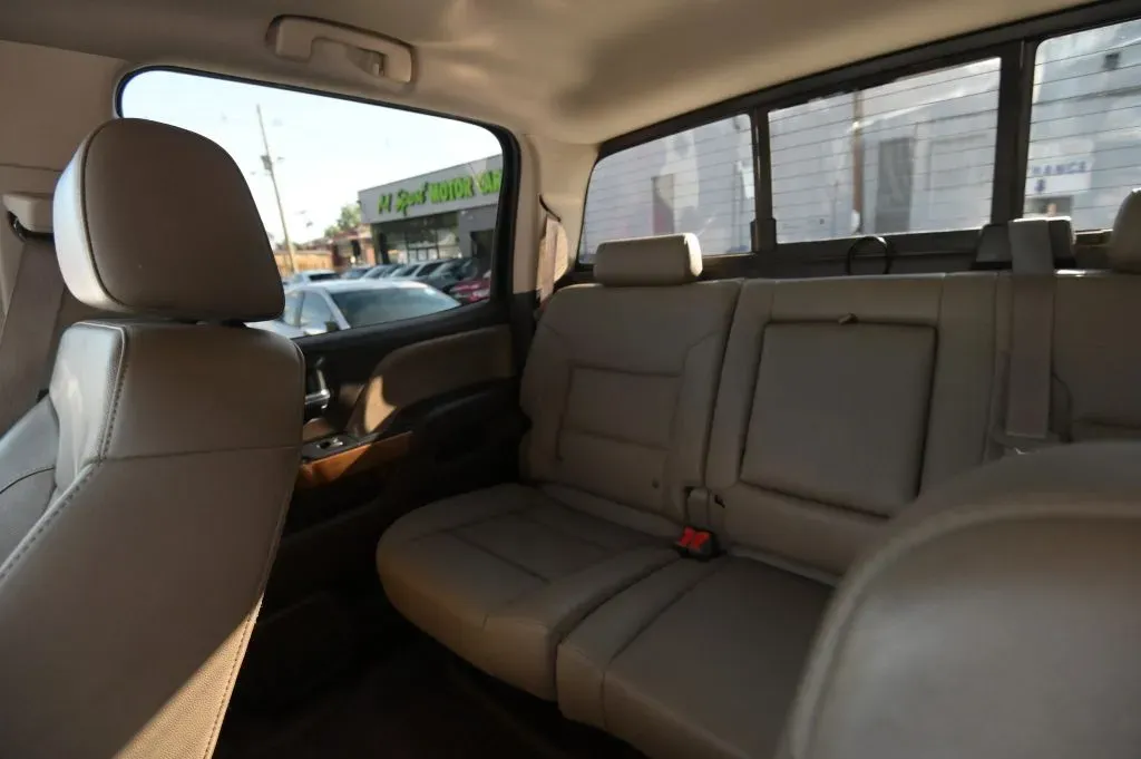 Chevrolet 3500HD photo 48
