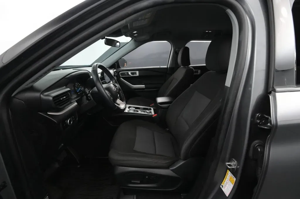 Ford Explorer photo 39