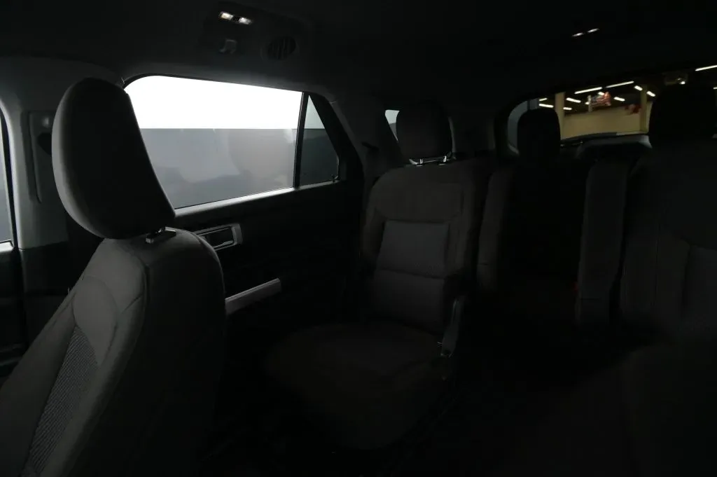 Ford Explorer photo 43