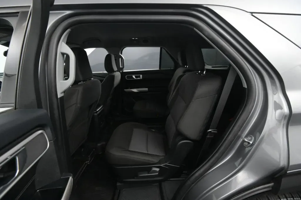 Ford Explorer photo 44
