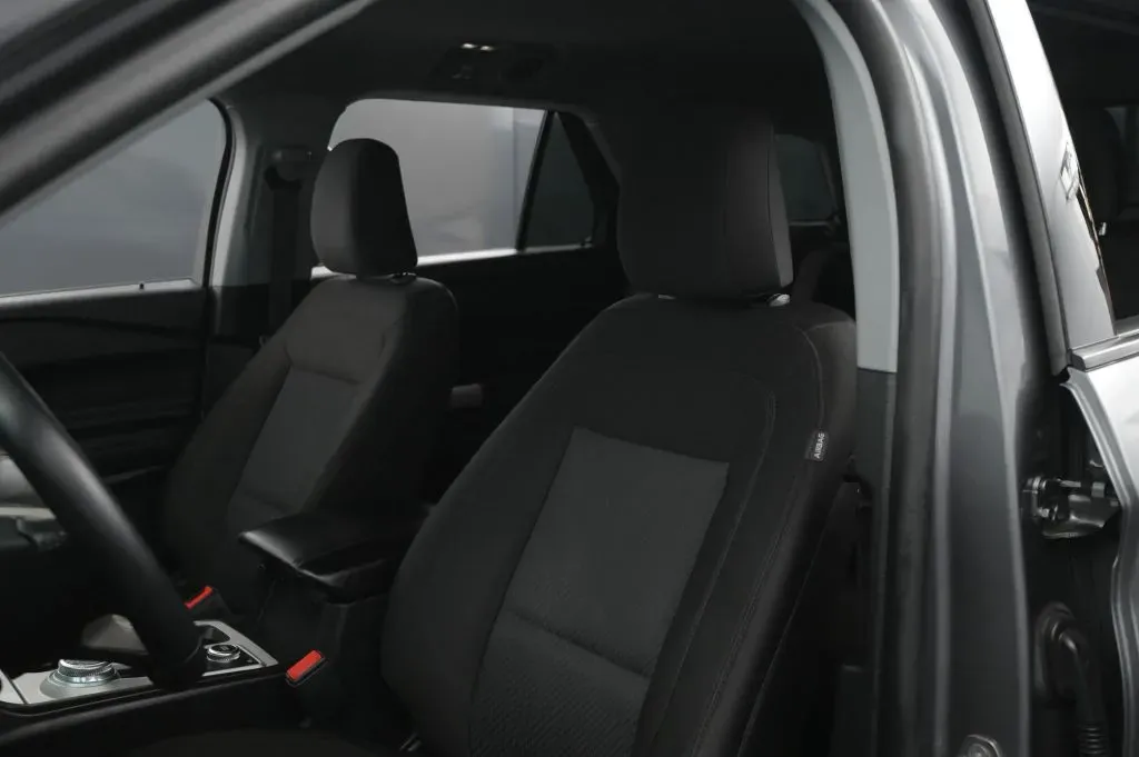 Ford Explorer photo 42
