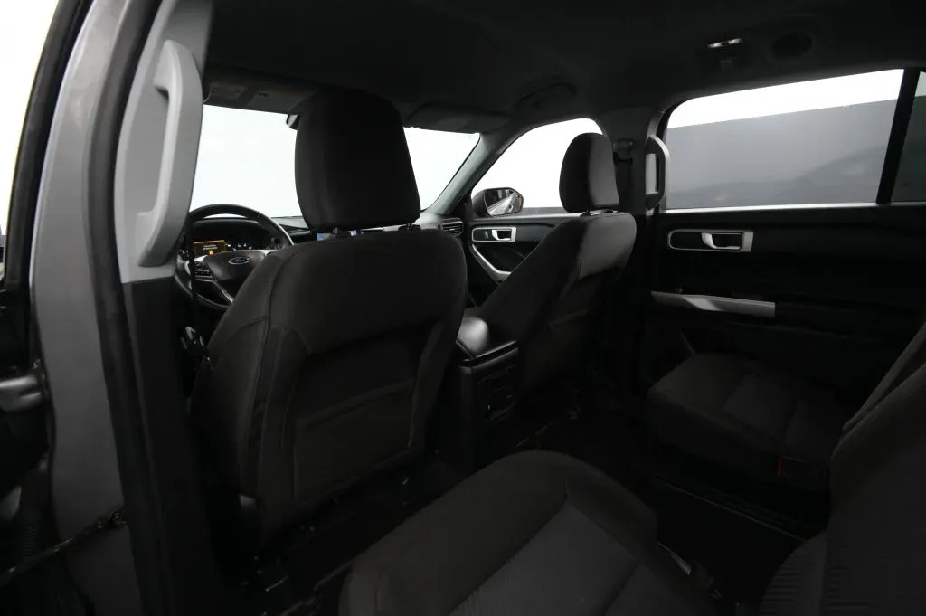 Ford Explorer photo 45