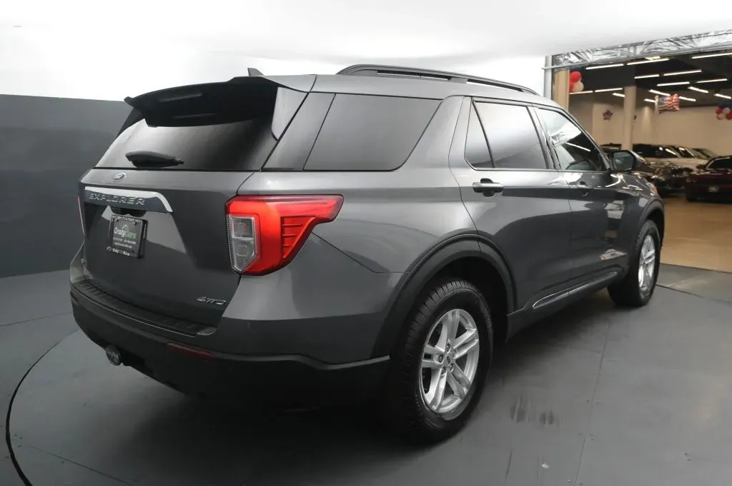 Ford Explorer photo 5