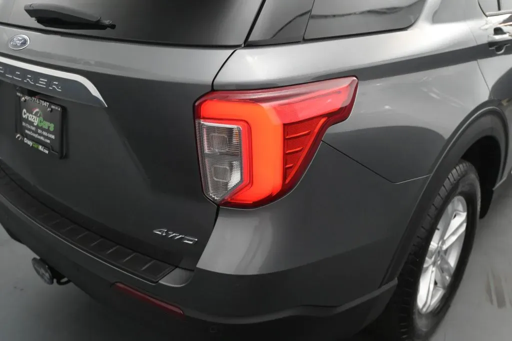 Ford Explorer photo 18