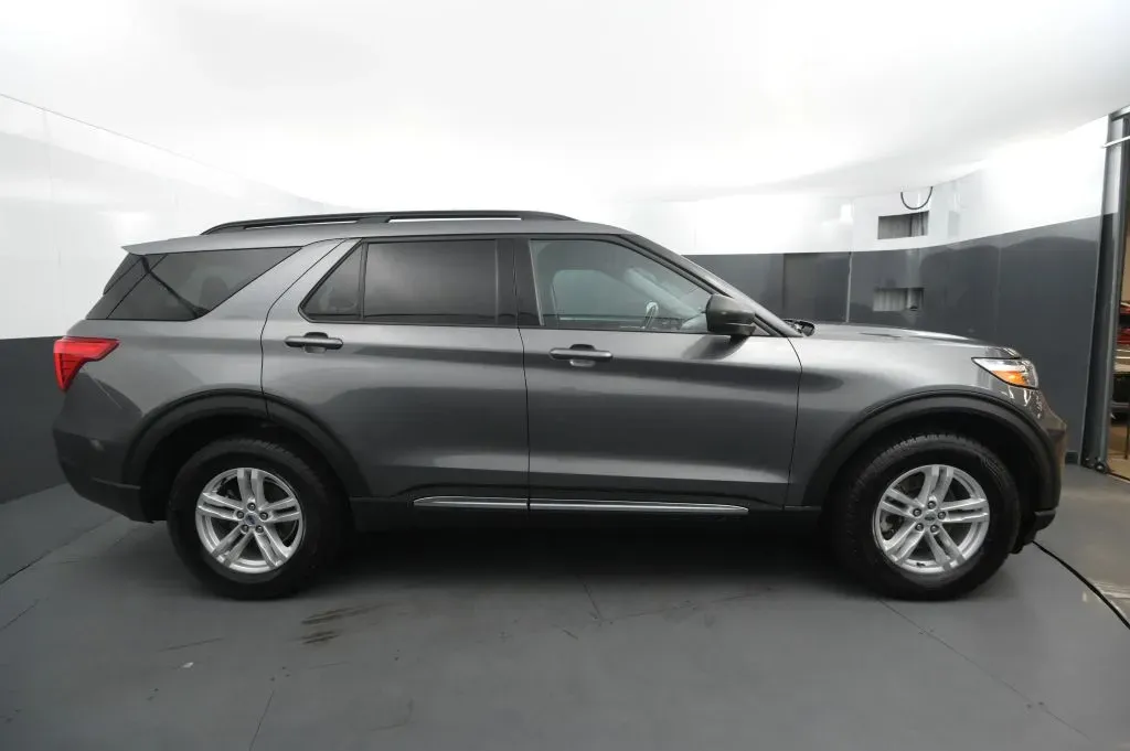 Ford Explorer photo 6