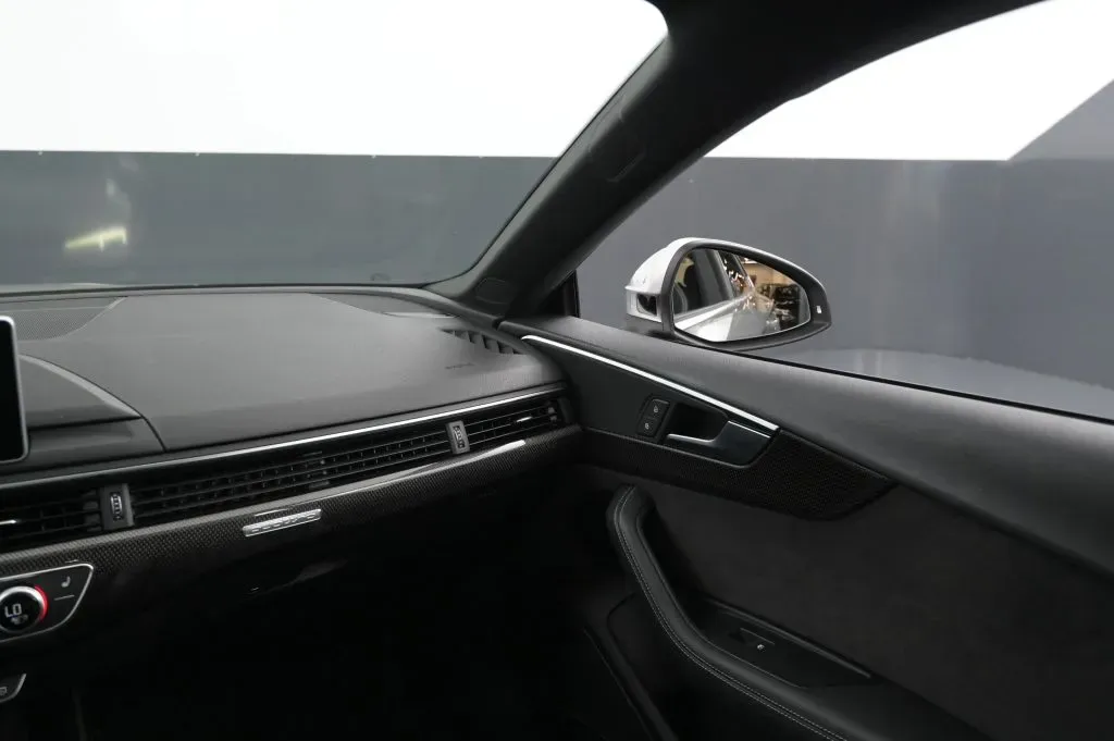 Audi S5 photo 35