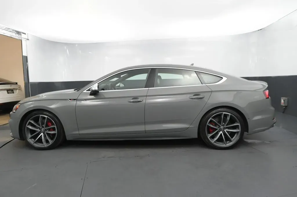 Audi S5 photo 2