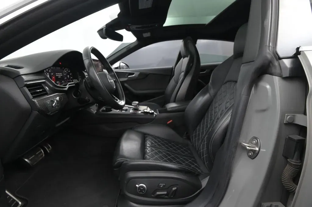 Audi S5 photo 40